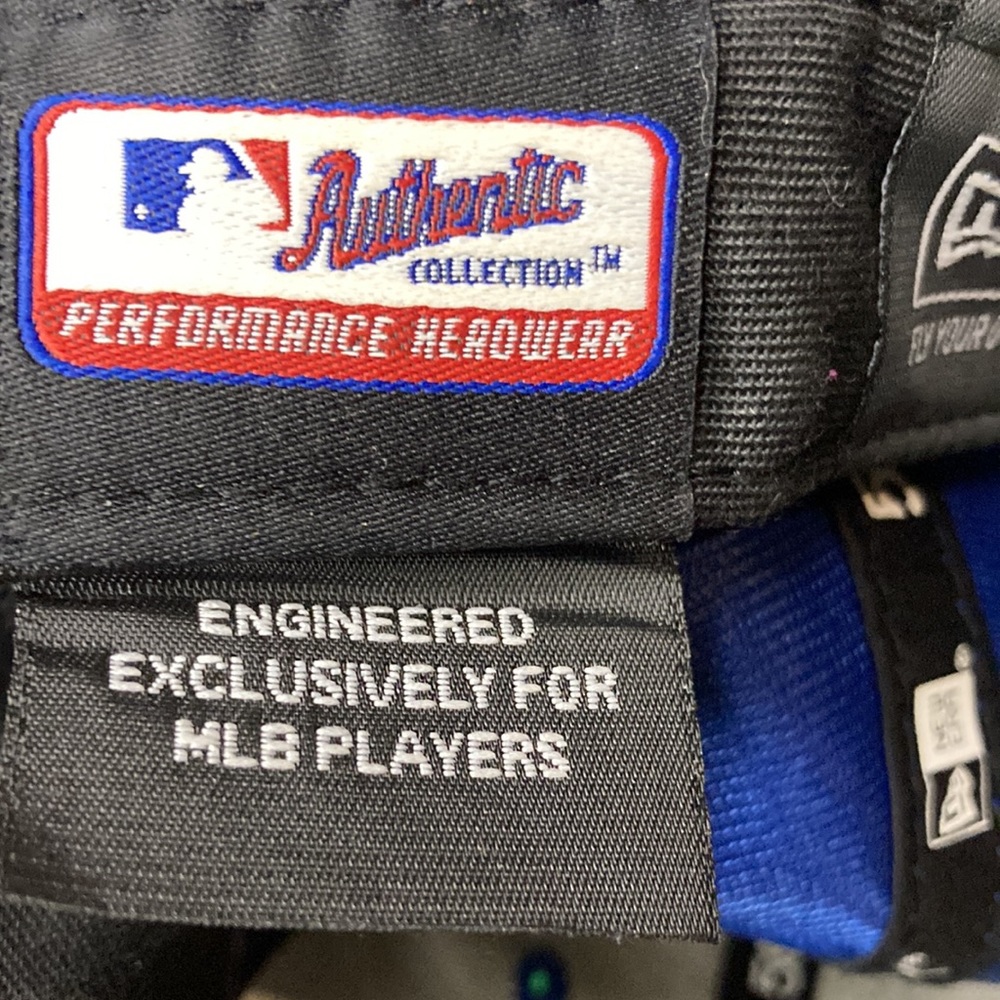 MLB Cubs hat - Picture 3 of 6